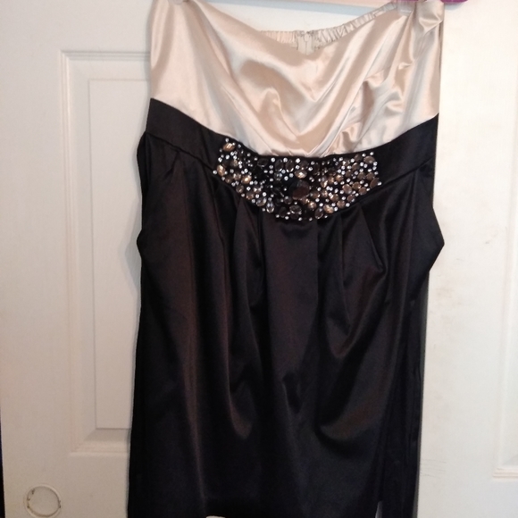 Gorgeous Strapless plus size party dress size 20, Strapless Options Available! - Picture 3 of 8